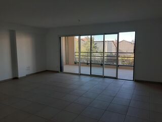  Appartement à louer 3 pièces 79 m²