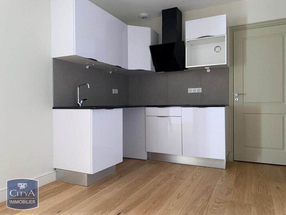 À LOUER : Découvrez cet élégant appartement T4 en duplex....