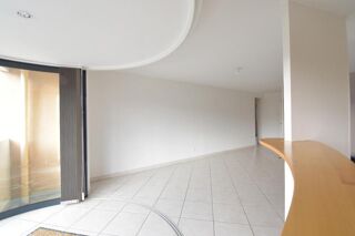  Appartement à louer 4 pièces 85 m²