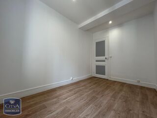  Appartement à louer 2 pièces 33 m²