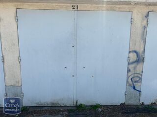  Parking / Garage à louer 