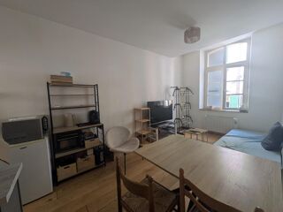  Appartement à louer 2 pièces 33 m²