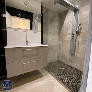  Appartement à louer 3 pièces 61 m²