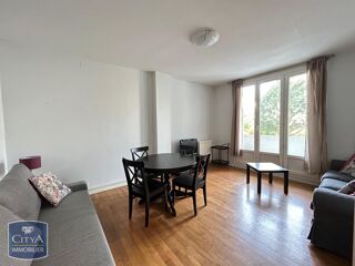  Appartement à louer 5 pièces 108 m²