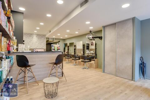 À LOUER Nous vous proposons un local commercial situé... 1037 18000 Bourges