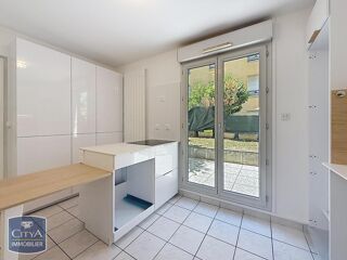  Appartement à louer 3 pièces 70 m²