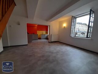  Appartement à louer 4 pièces 102 m²