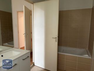  Appartement à louer 3 pièces 69 m²