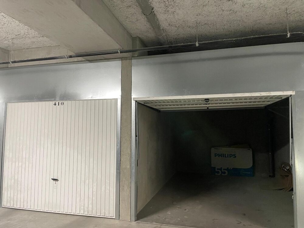 location Parking / Garage Meyzieu (69330)
