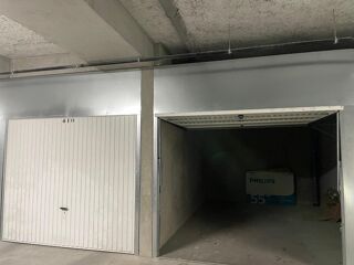  Parking / Garage à louer 