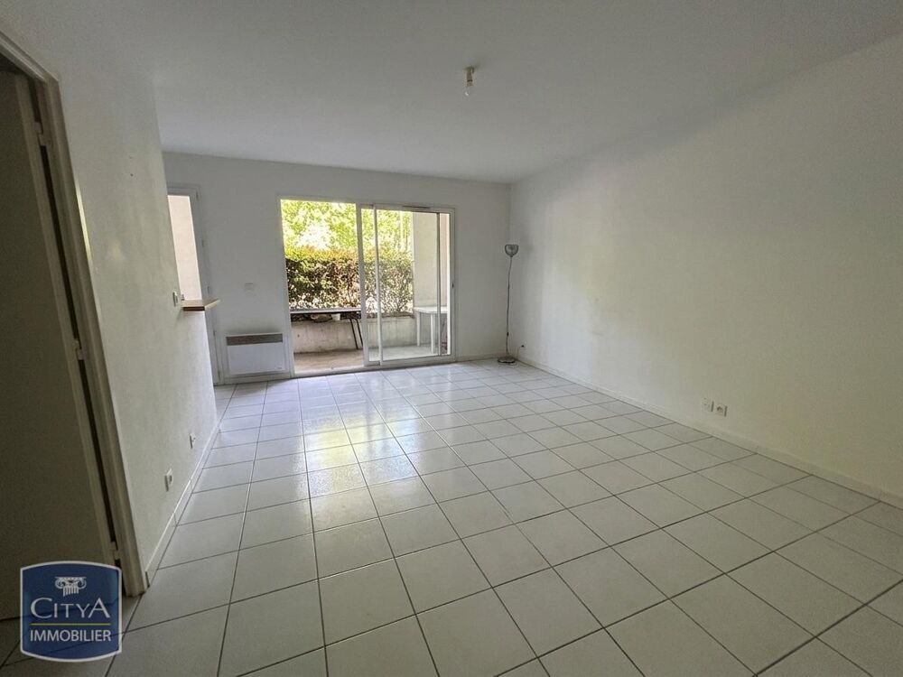 À louer à l'année : Découvrez ce charmant appartement T1....