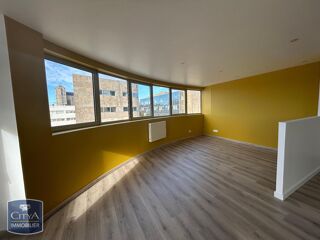  Appartement à louer 4 pièces 91 m²