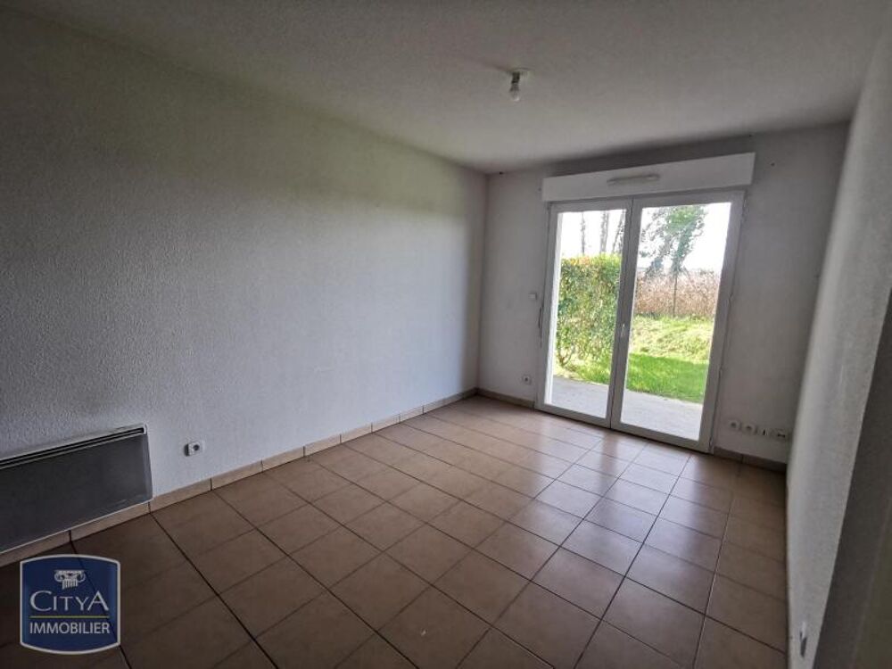 location Appartement - 2 pièce(s) - 35 m² Gond-Pontouvre (16160)