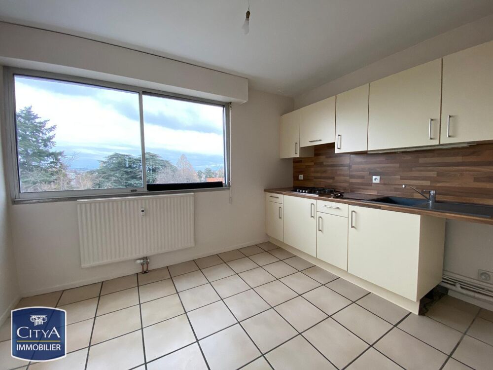 location Appartement - 5 pièce(s) - 131 m² Mâcon (71000)