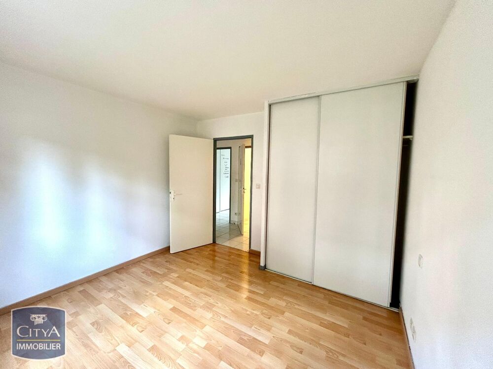 LOCATION APPARTEMENT 3 PIÈCES AVEC TERRASSE ET JARDIN SU....