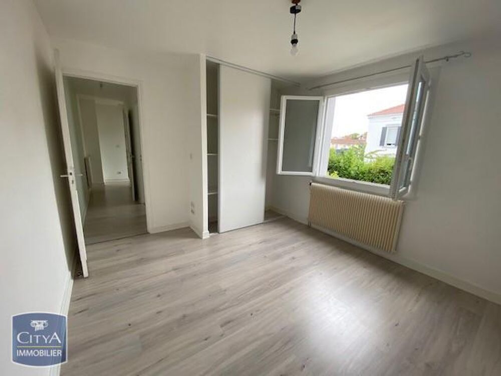 EXCLUSIVITÉ - GRAND APPARTEMENT 3 PIÈCES En location : à....