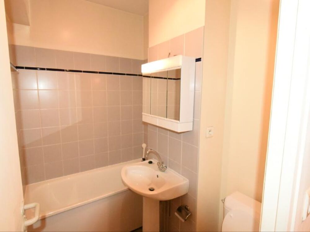 STUDIO MEUBLE situé 119 rue Chatillon - Quartier Préfect....