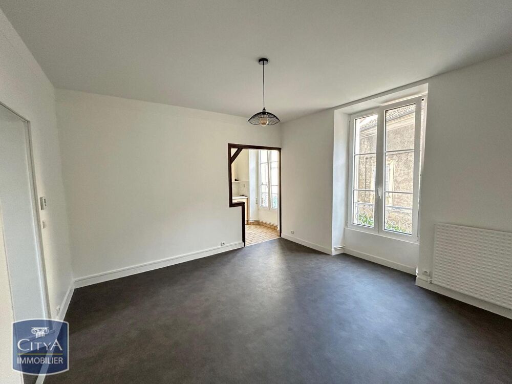 Découvrez ce charmant appartement rénové de type T3, idé....