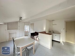  Appartement à louer 2 pièces 32 m²