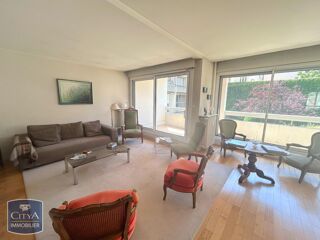  Appartement à louer 4 pièces 103 m²