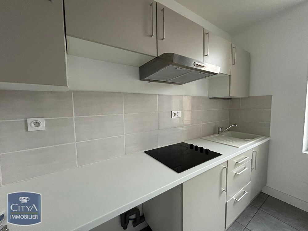 APPARTEMENT T2 AVEC CUISINE EQUIPÉE A LOUER : Situé à Mo....