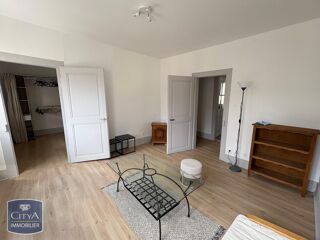  Appartement à louer 4 pièces 76 m²