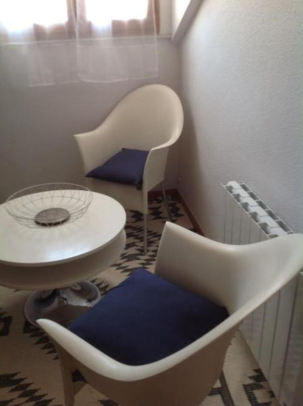 Studio meublé et rénové - prox tréfilerie - 32 Rue de TA....