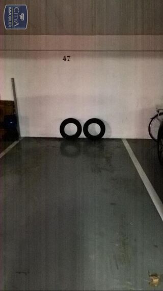  Parking / Garage � louer 