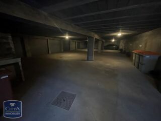  Parking / Garage � louer 