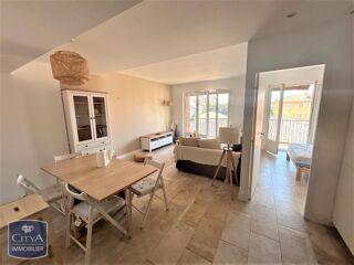  Appartement à louer 3 pièces 81 m²