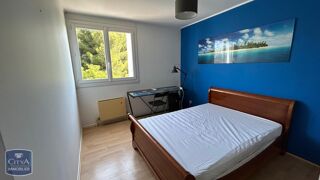  Appartement à louer 4 pièces 100 m²