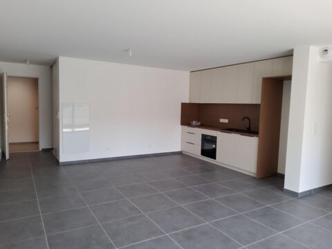   Location Appartement Appartement - 3 pièce(s) - 78 m²