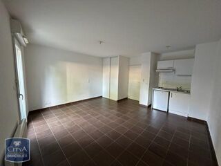  Appartement à louer 1 pièce 30 m²