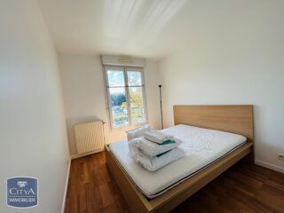  Appartement à louer 4 pièces 83 m²
