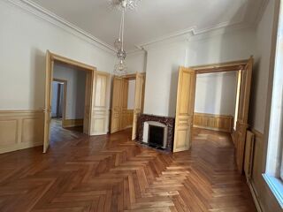  Appartement � louer 4 pi�ces 130 m�