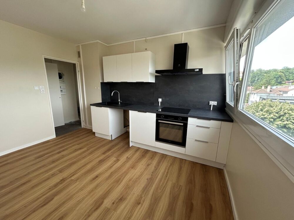 location Appartement - 5 pièce(s) - 95 m² Montbéliard (25200)