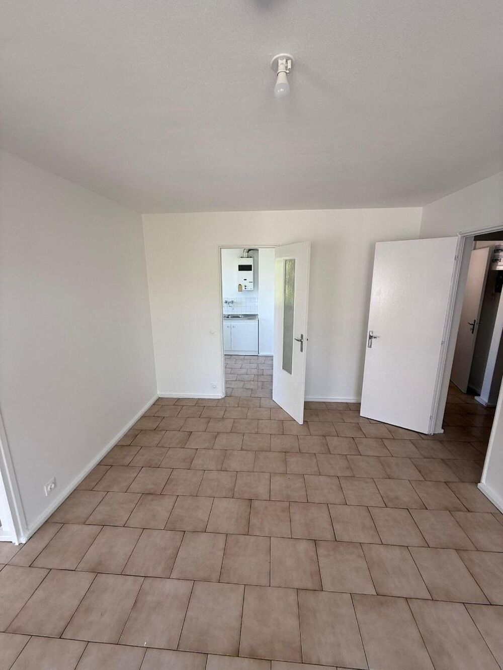 location Appartement - 3 pièce(s) - 65 m² Décines-Charpieu (69150)