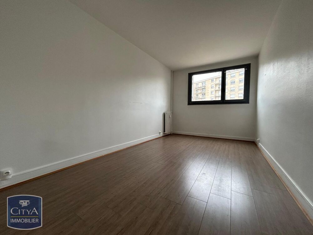 location Appartement - 3 pièce(s) - 77 m² Rambouillet (78120)