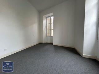  Appartement à louer 4 pièces 101 m²