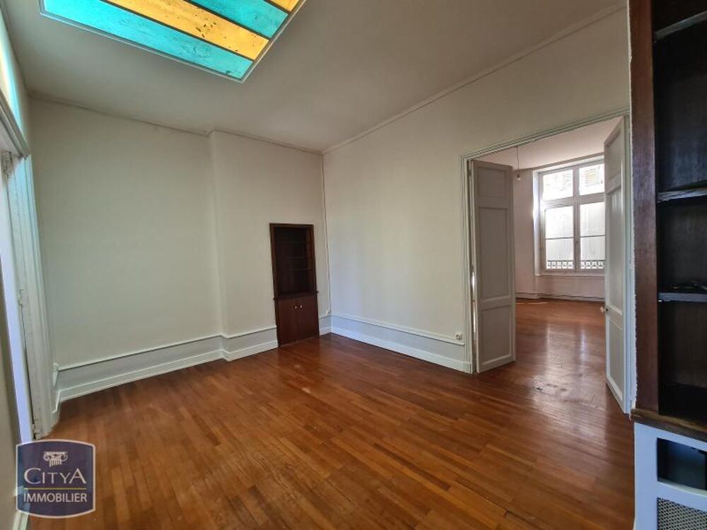 location Appartement - 3 pièce(s) - 97 m² Tours (37000)