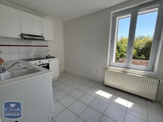  Appartement à louer 4 pièces 84 m²