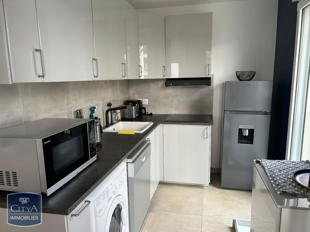 À LOUER : Découvrez cet appartement récent T2 situé à Sc....