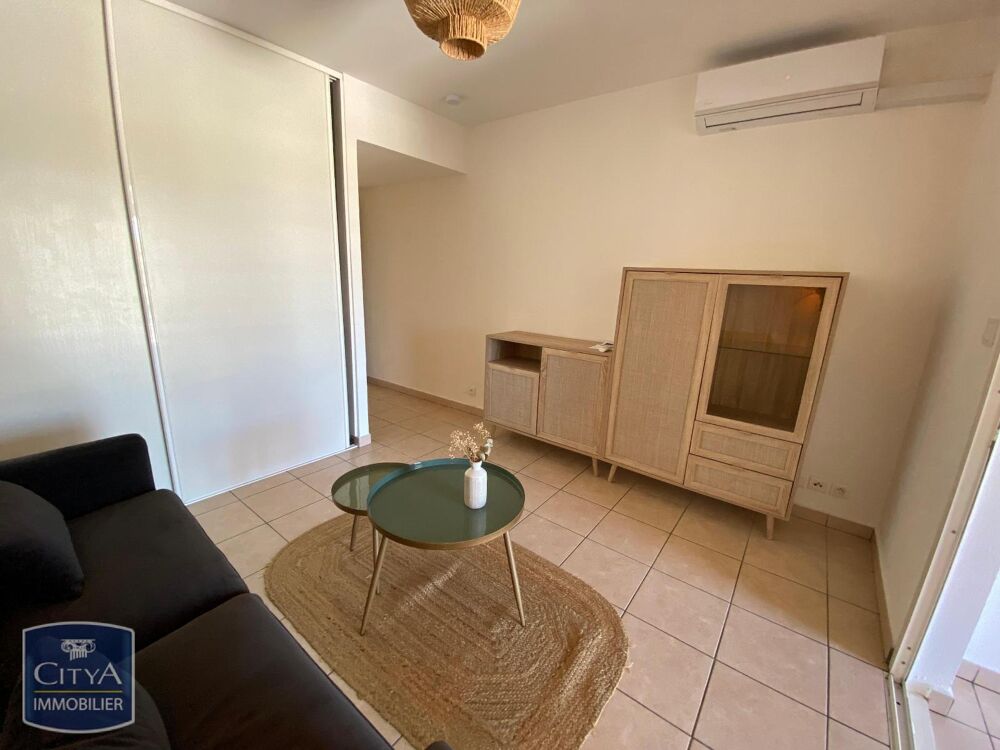 location Appartement - 1 pièce(s) - 18 m² Saint-Gilles Les Bains (97434)
