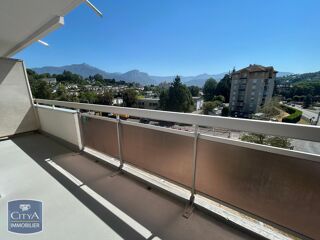  Appartement à louer 3 pièces 66 m²
