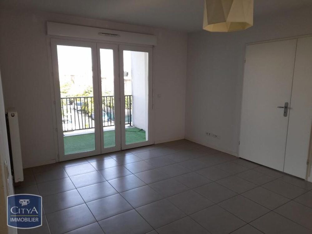 EXCLUSIVITÉ - APPARTEMENT 3 PIÈCES AVEC BALCON En locati....