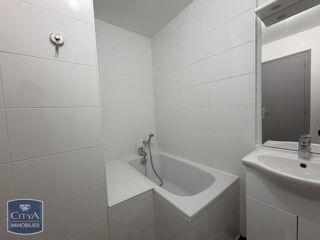  Appartement à louer 3 pièces 55 m²