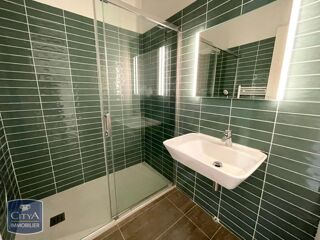  Appartement à louer 4 pièces 92 m²