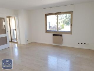  Appartement à louer 1 pièce 32 m²