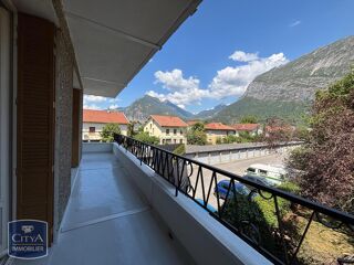  Appartement à louer 3 pièces 70 m²