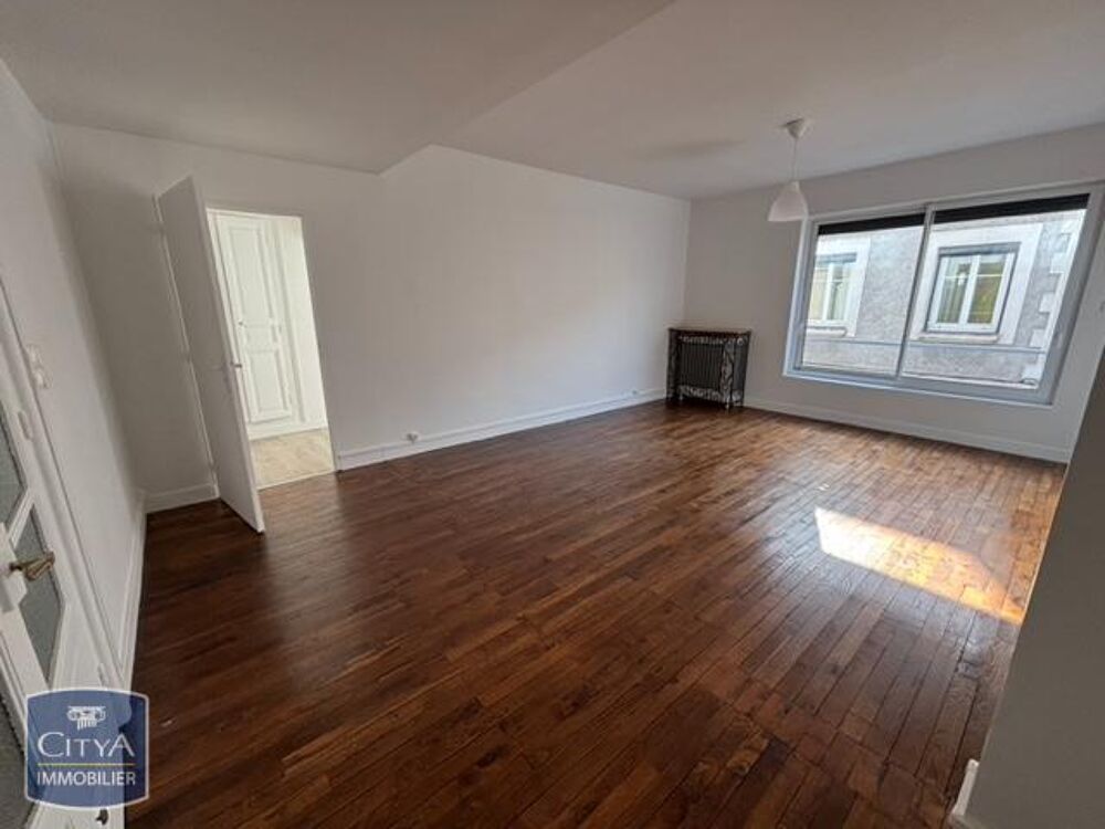 À LOUER : Découvrez cet appartement T4 de standing, spac....